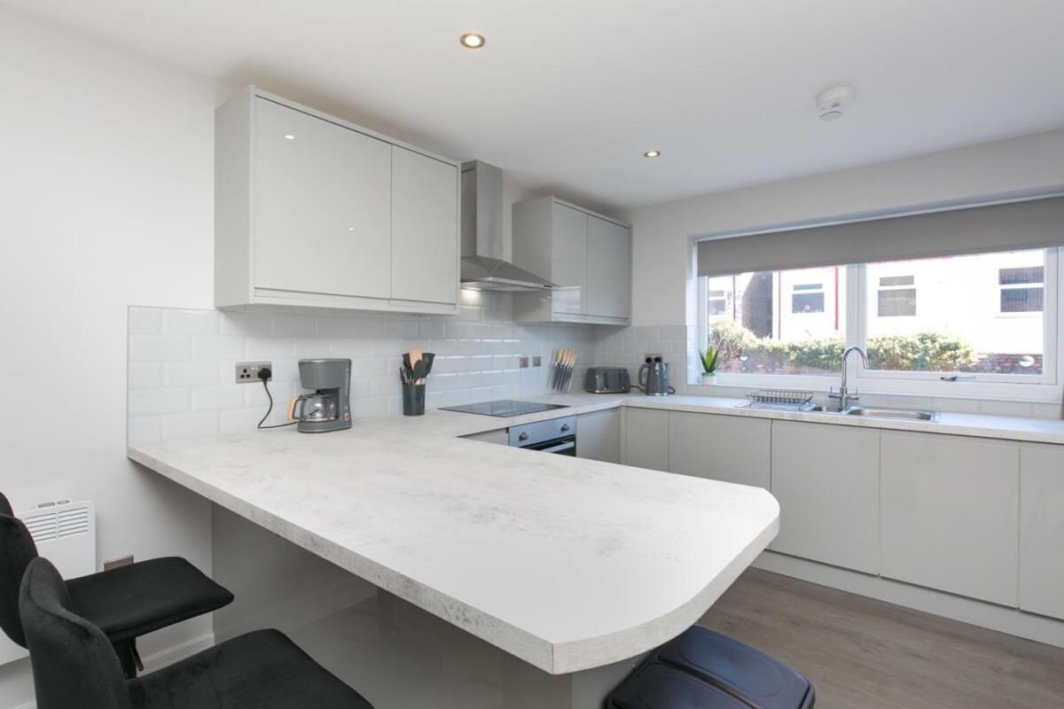 Stunning 2 Bedroom Apartment In Wallasey Εξωτερικό φωτογραφία