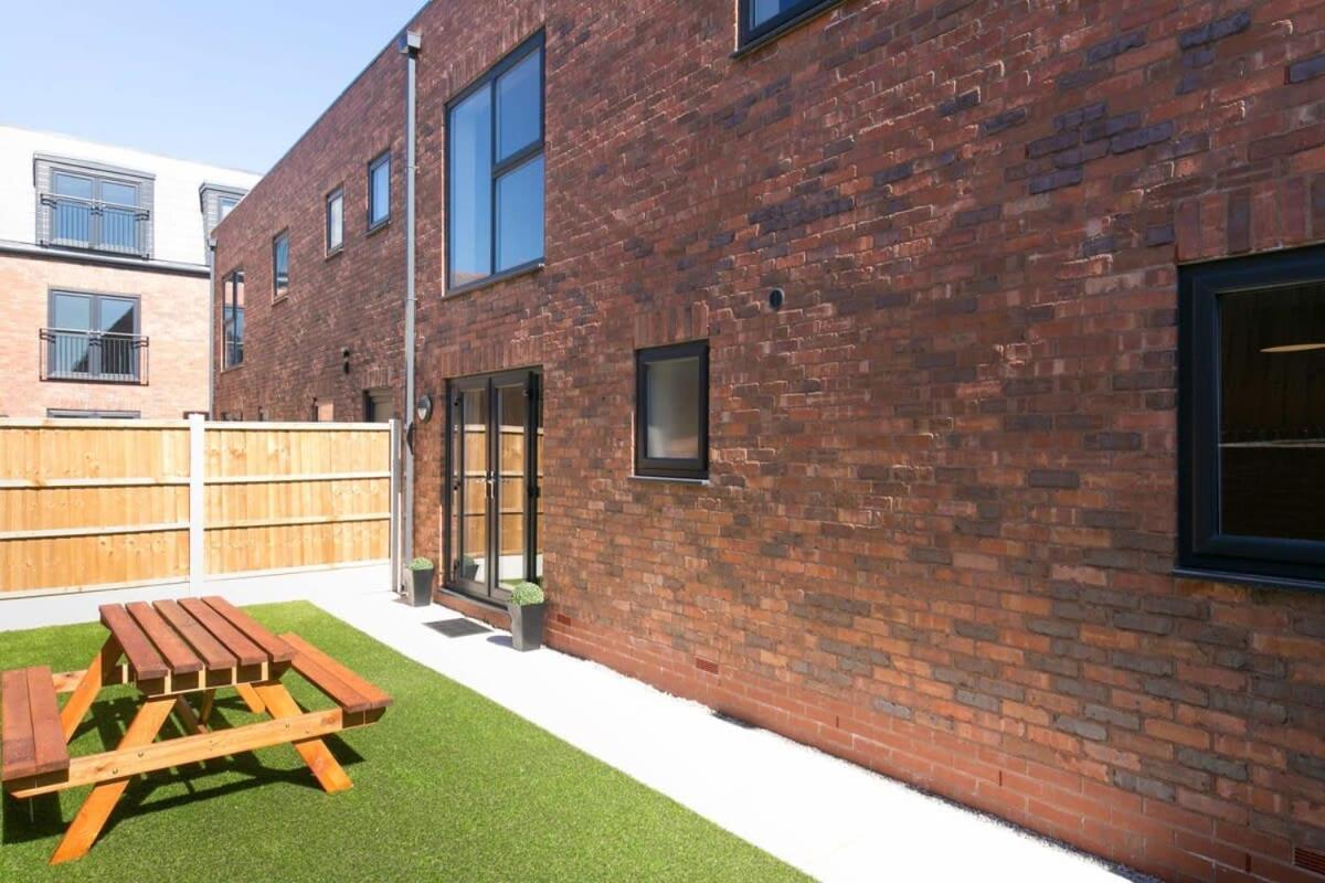 Stunning 2 Bedroom Apartment In Wallasey Εξωτερικό φωτογραφία