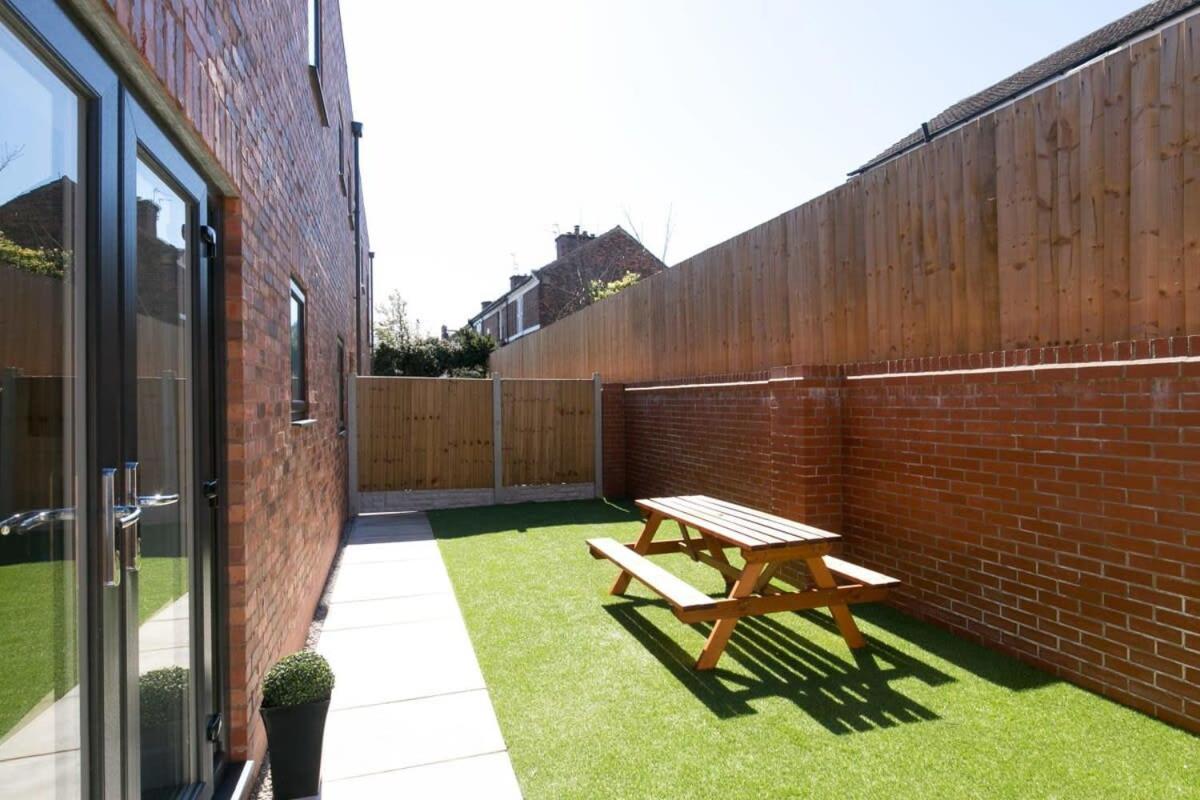 Stunning 2 Bedroom Apartment In Wallasey Εξωτερικό φωτογραφία