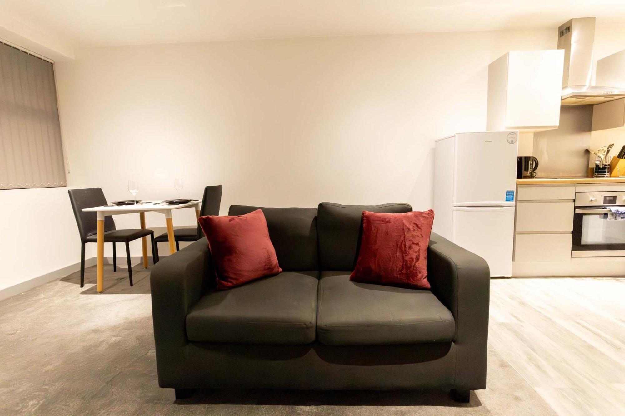 Stunning 2 Bedroom Apartment In Wallasey Εξωτερικό φωτογραφία
